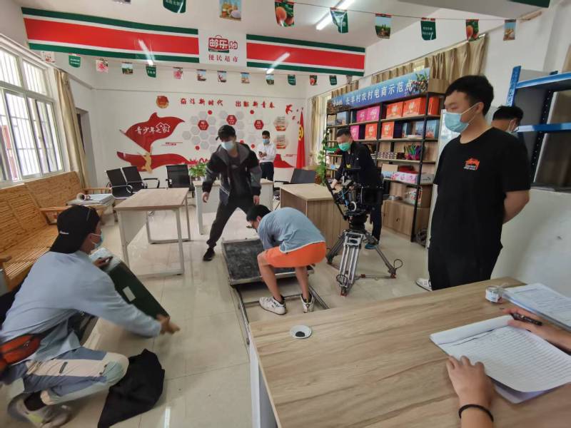 海南广告片拍摄公司：极简主义践行者，少即是多的视觉哲学
